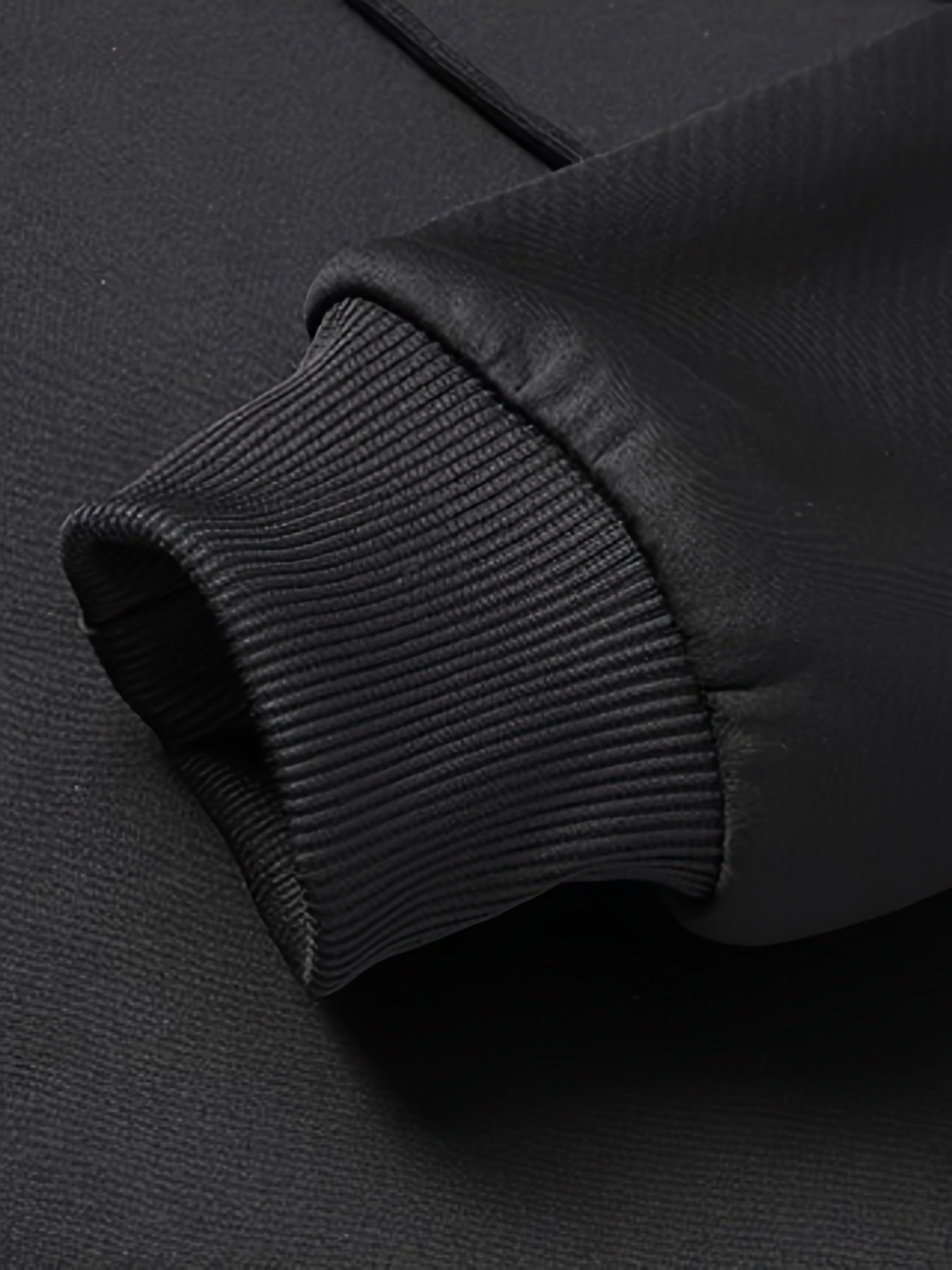 Men’s Fleece-Lined Skull & Bat Zip Hoodie – Warm Fall/Winter Streetwear