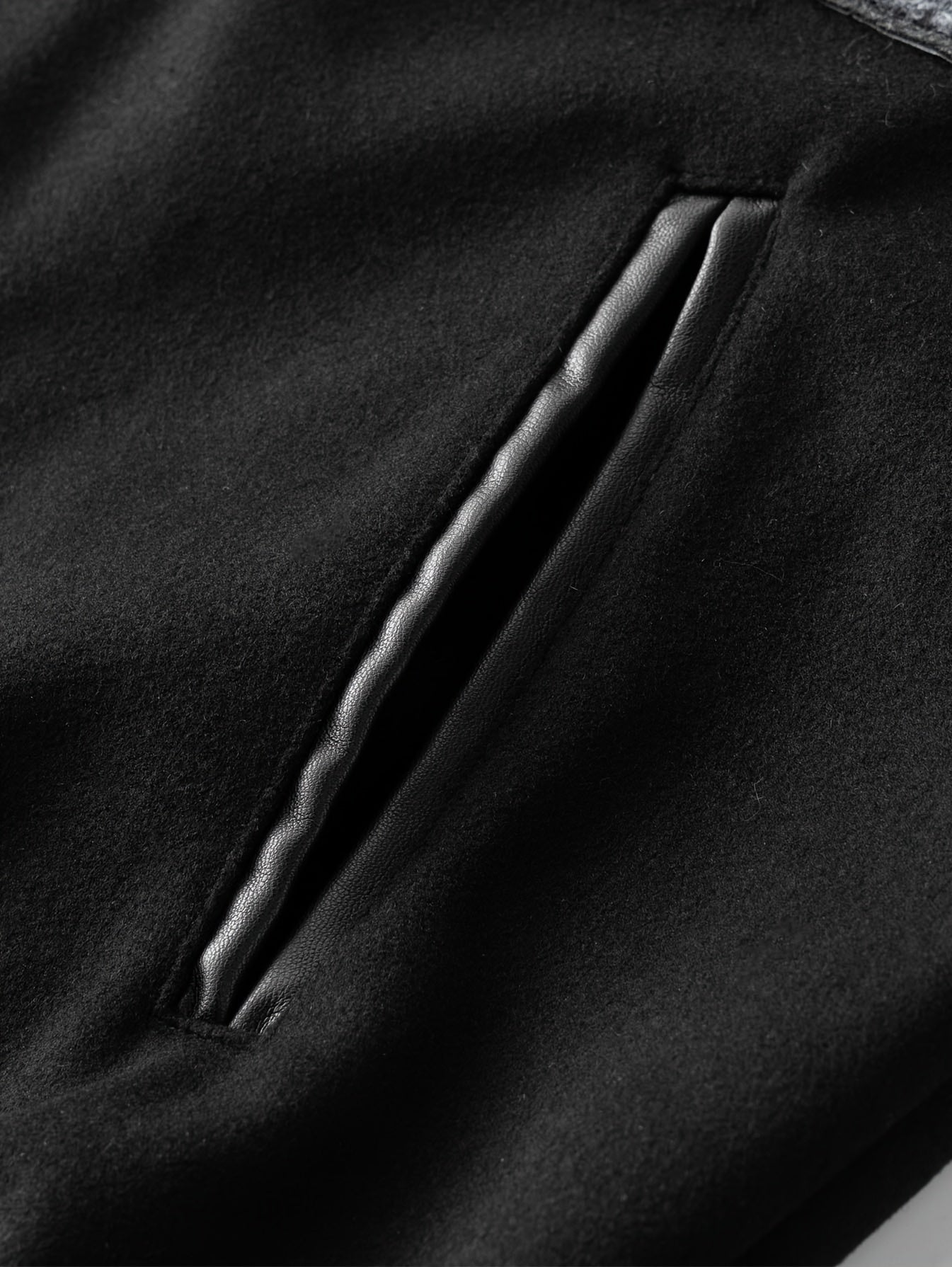 Men’s Black Baseball Jacket with Letter B – Vintage Varsity Outerwear, Polyester Lining