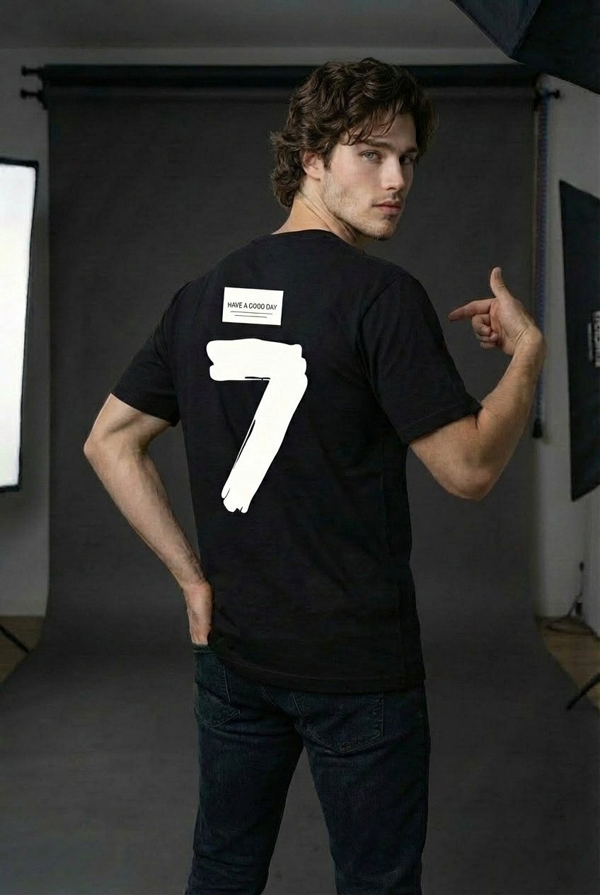 Unisex Famous Number " 7 " Graphic T-Shirt – Oversized Streetwear Top for Daily Wear