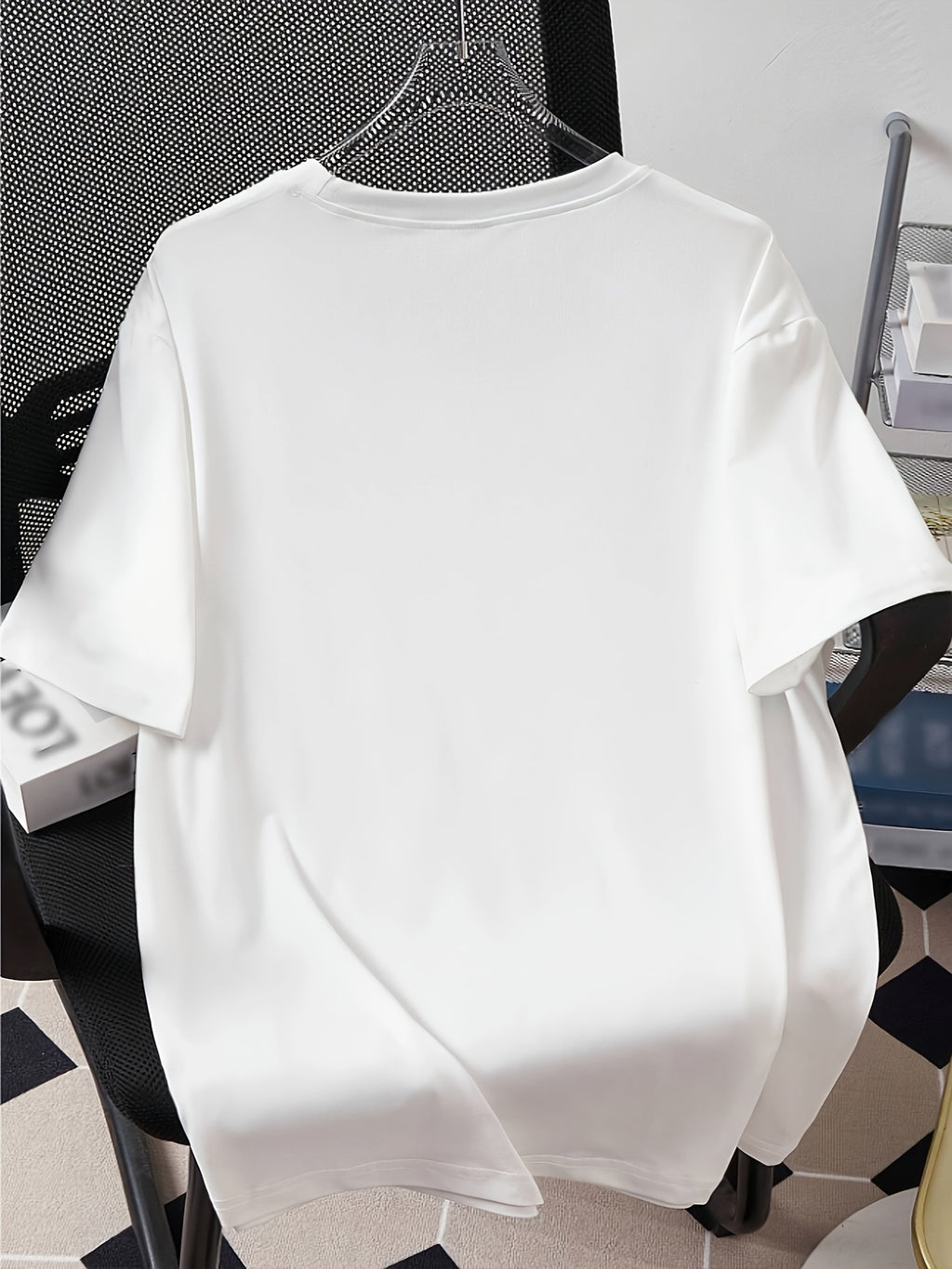 Men’s Oversized “Never Give Up” Heavyweight Tee