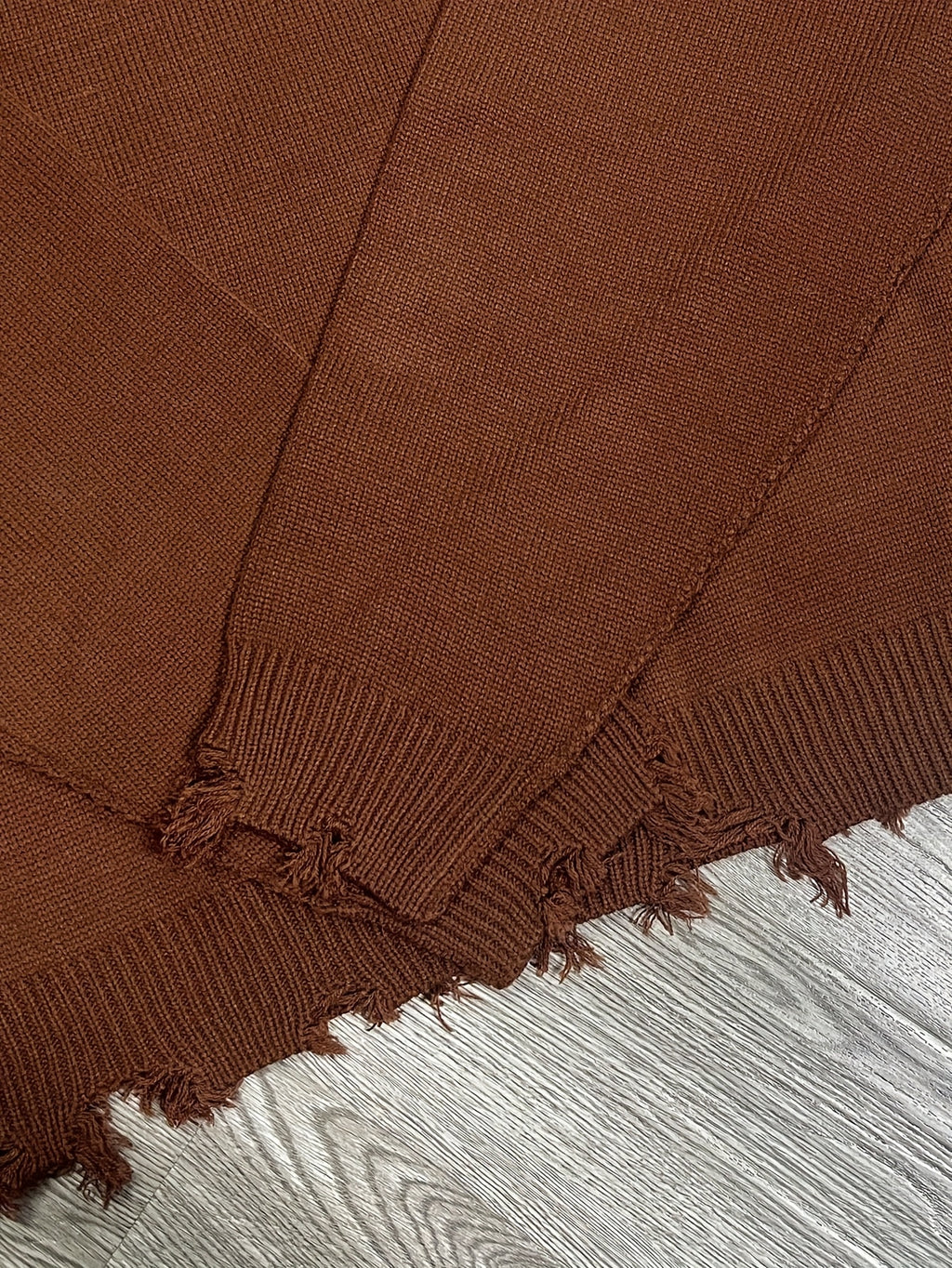 Unisex Oversized Knit Sweater – Drop Shoulder, Frayed Hem, Autumn/Winter Streetwear