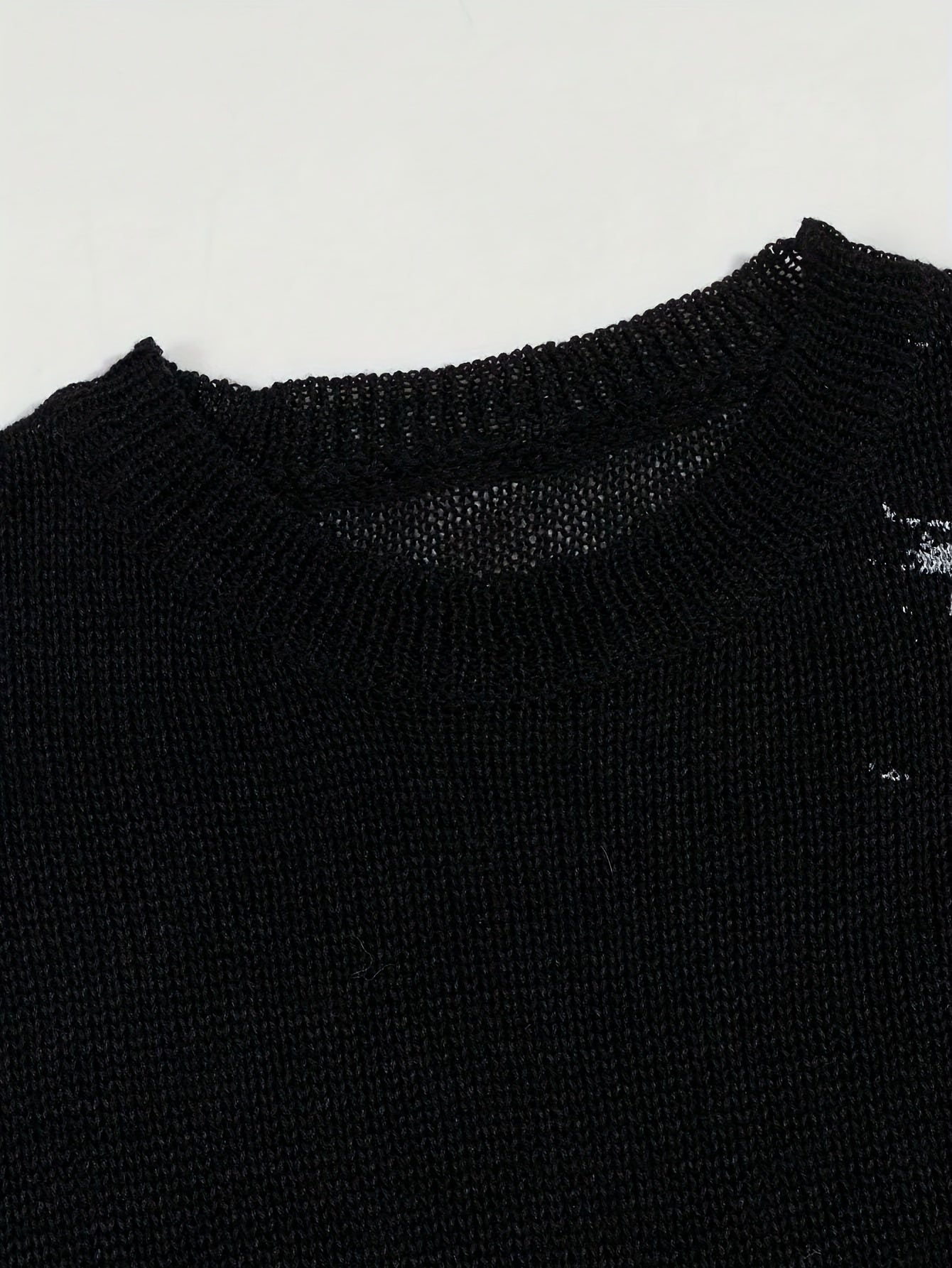 Men’s Drop-Shoulder Streetwear Tee – Bold Letter Graphic Print