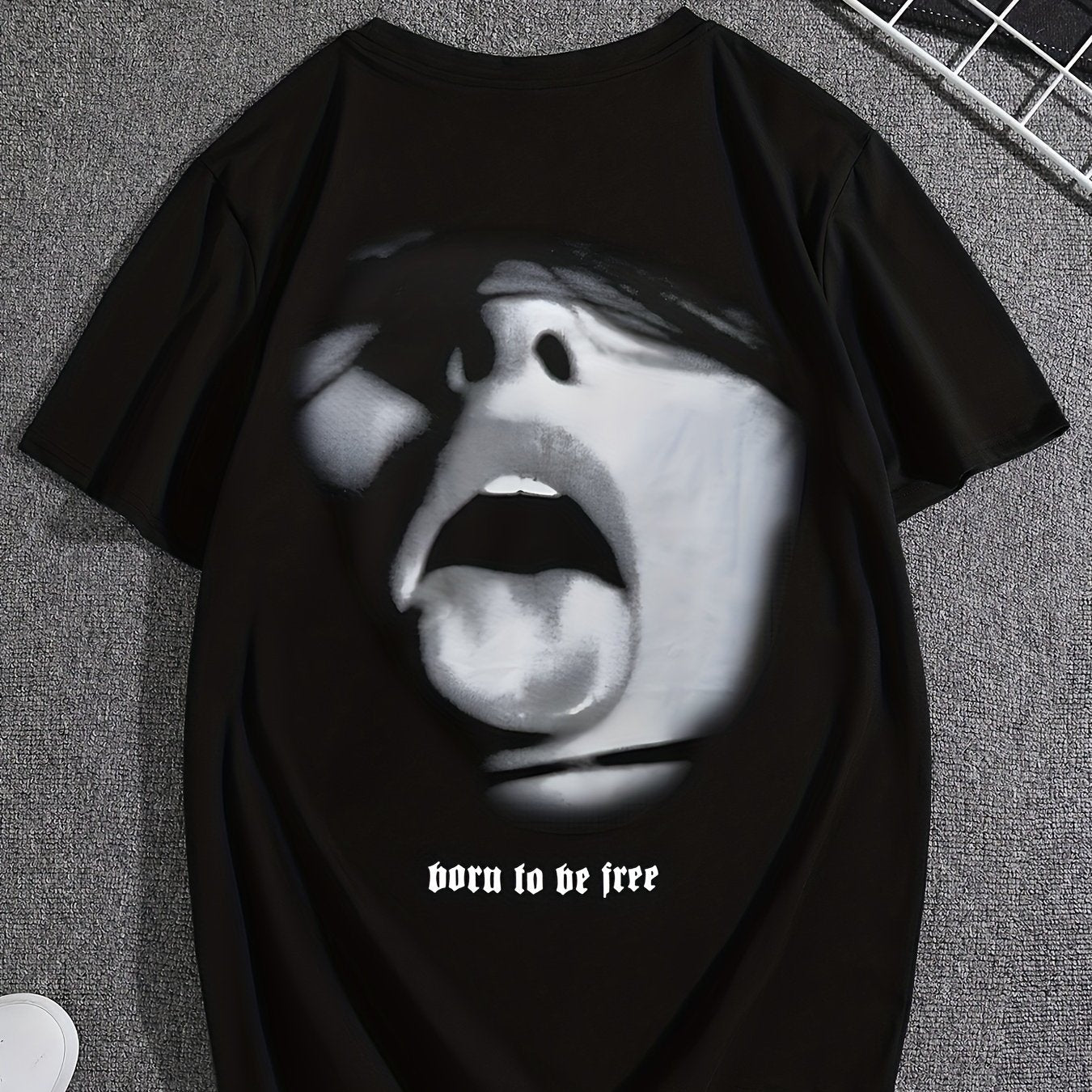 Unisex "Hot-Selling" Born to Be Free Graphic Tee